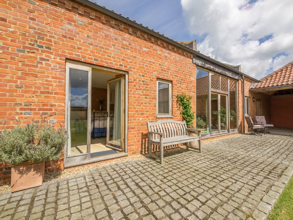 Luxury Bed & Breakfast Accommodation in Norfolk – West Heath Barn